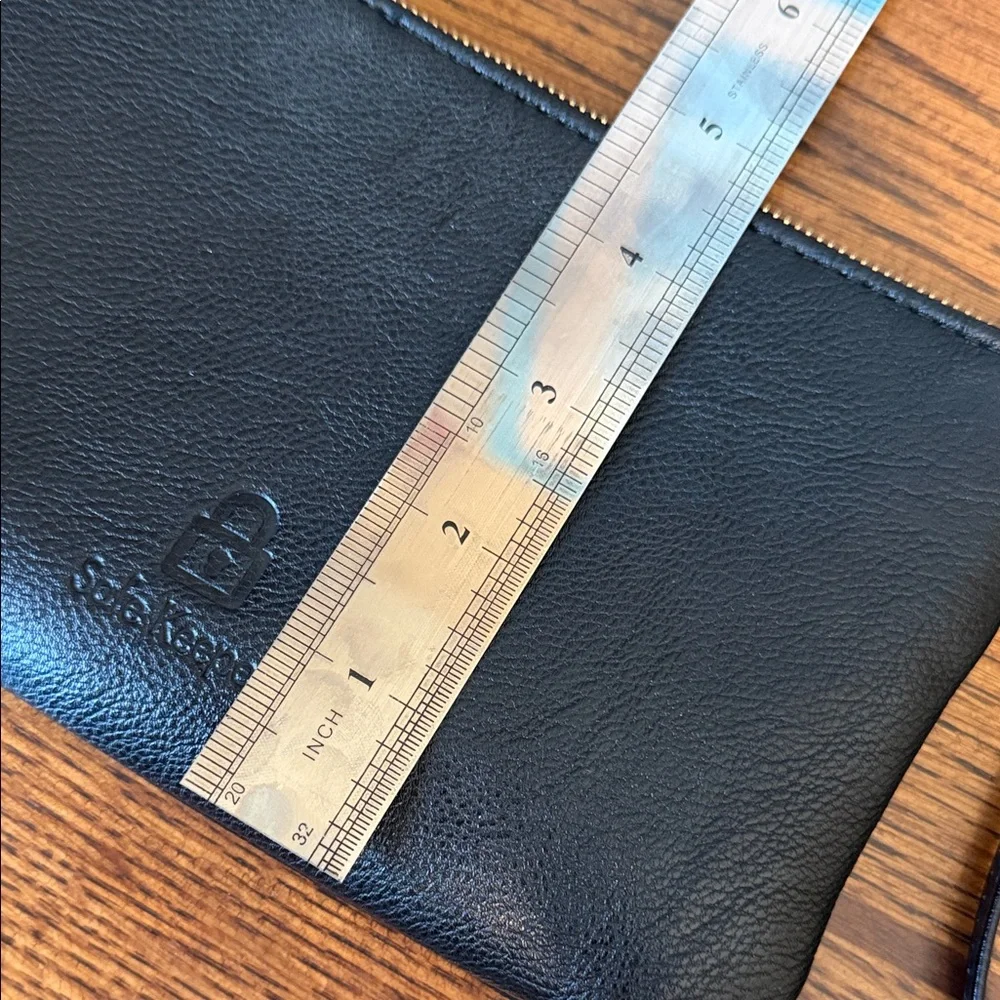 Black Wristlet with Gold Zipper EUC